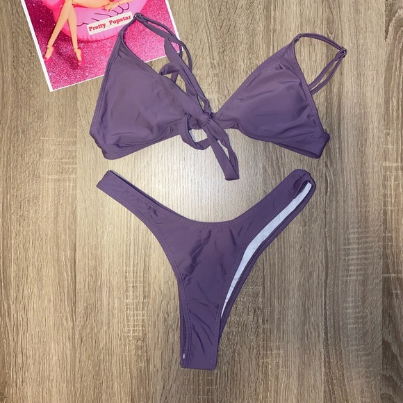 Sold out - Picture 2 of 9